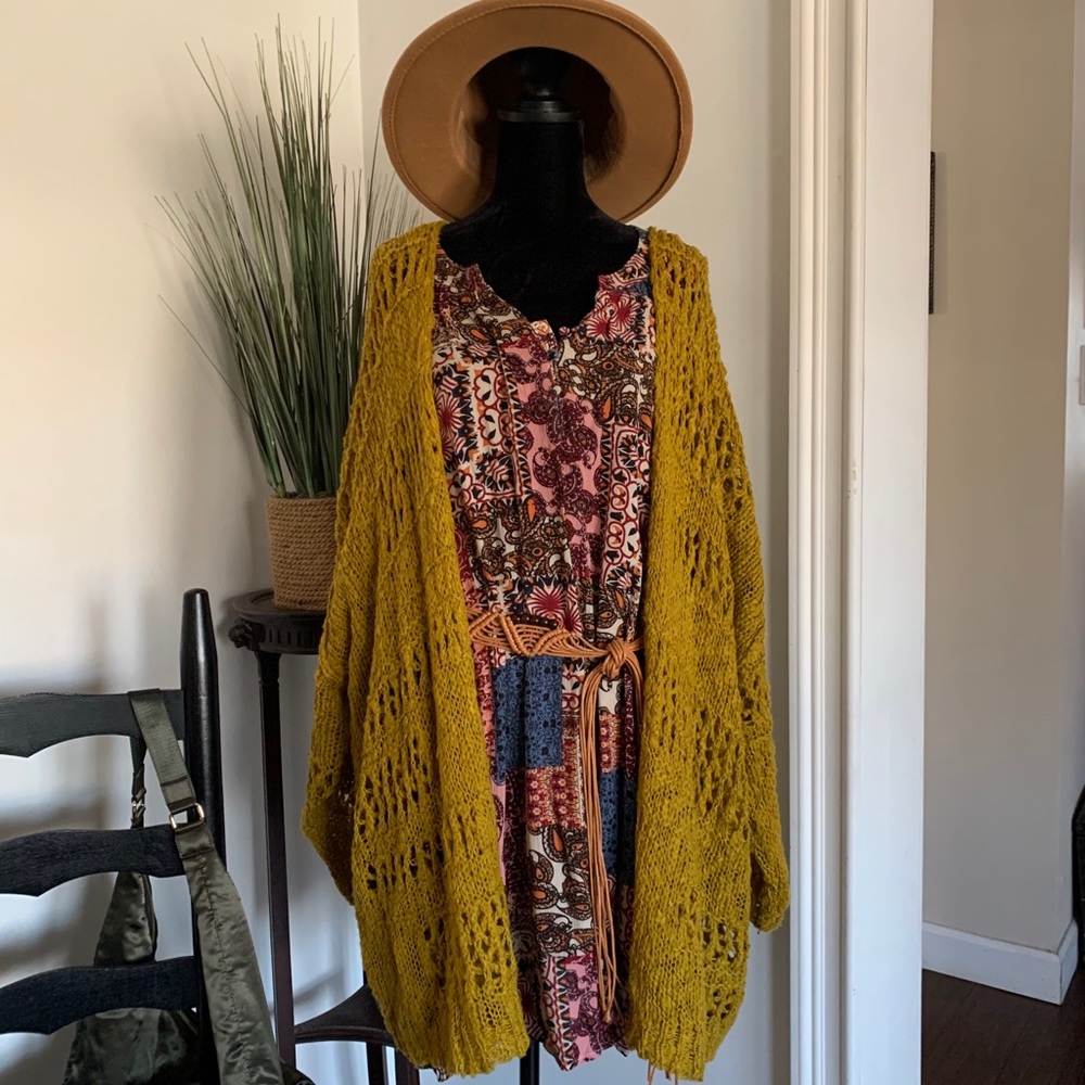 Mustard Boutique Cardigan -M/L